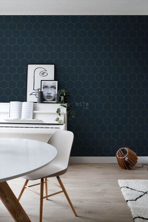 ESTAhome behang hexagon donkerblauw en goud - 53 cm x 10.05 m - 139237