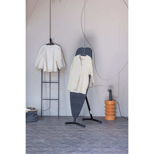 Brabantia Stoombord en strijkplank D, 135x45 cm, hittebestendige parkeerzone - Denim Black