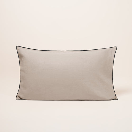 Madura Set van 2 kussenslopen Carlina snaar en zwarte hommel 50x75 cm