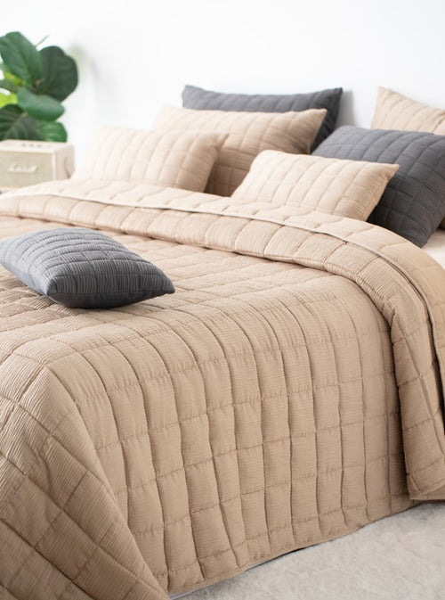 REZA - Sierkussen 30x50 cm - Irish Cream - beige