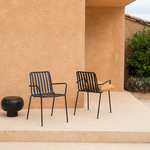 Tikamoon Zwarte metalen leunstoel - Zwart - vtwonen shop