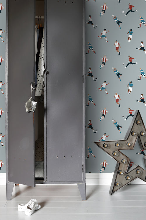 ESTAhome behang voetbalspelers lichtblauw - 50 x 900 cm - 131555 - vtwonen shop