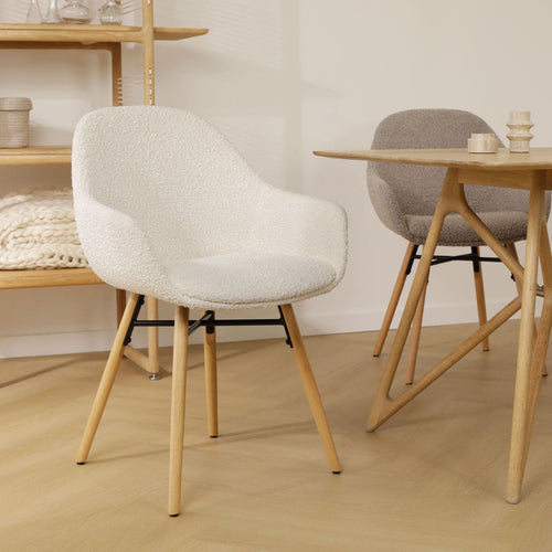 Nolon Nena-Mae Eetkamerstoelen Set van 2 - Bouclé Beige - Houten Poten - vtwonen shop