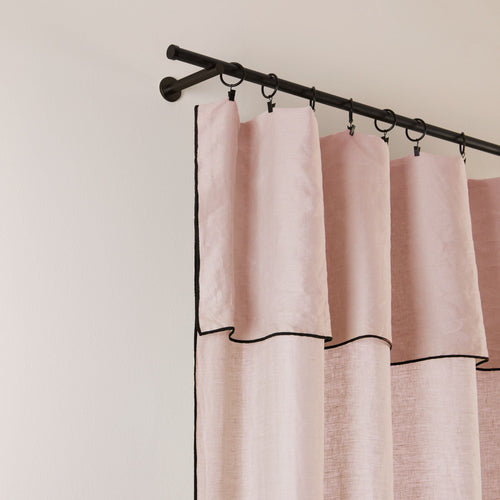 Madura Gordijn Carlina poederroze en zwarte hommel 350x280 cm