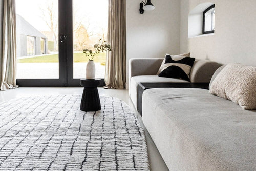 Interieur05 Vloerkleed Rectangle Edge Creme wit/Zwart - 200 x 290 cm - vtwonen shop