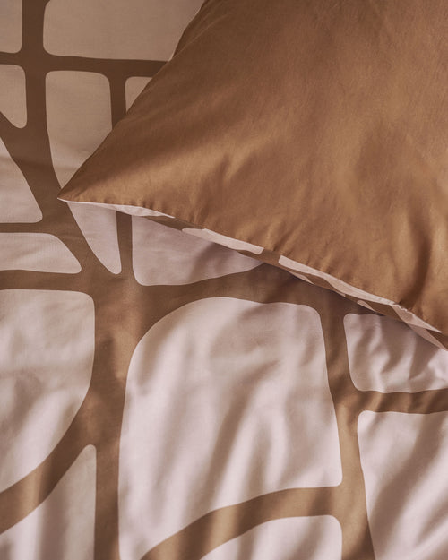 vtwonen  Bold Shapes - 240 x 200/220 cm - Zachtroze - vtwonen shop