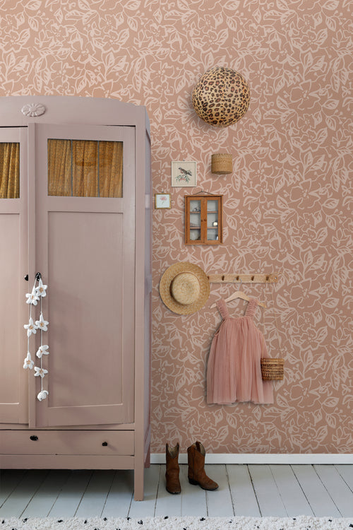 ESTAhome behang bladeren en bloemen terracotta roze - 50 x 900 cm - 131375 - vtwonen shop