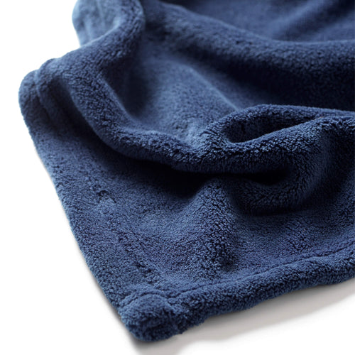 Dutch Decor - VOORDEELSET - 3-delig - Fluffy & Owen - 2 sierkussens 45x45 cm - 1 plaid 130x160 cm - blauw - vtwonen shop