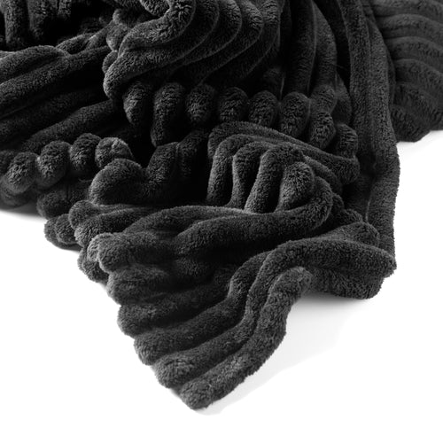 Dutch Decor - VOORDEELSET - 3-delig - Hazel & Ricky - 2 sierkussens 50x50 cm - 1 plaid 150x200 cm - zwart - vtwonen shop