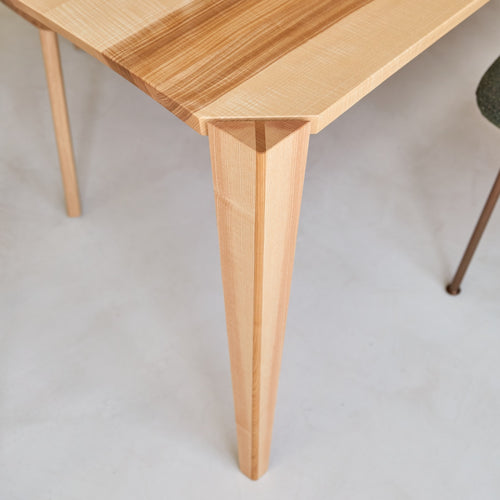 Tikamoon Tafel van massief Frans olijfessenhout voor 6/8 personen - Naturel