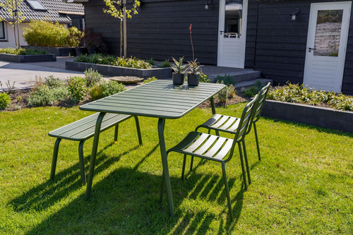 MaximaVida metalen tuinset Max olijfgroen 150 cm – 1 tafel met 2 stoelen en 1 bank - vtwonen shop