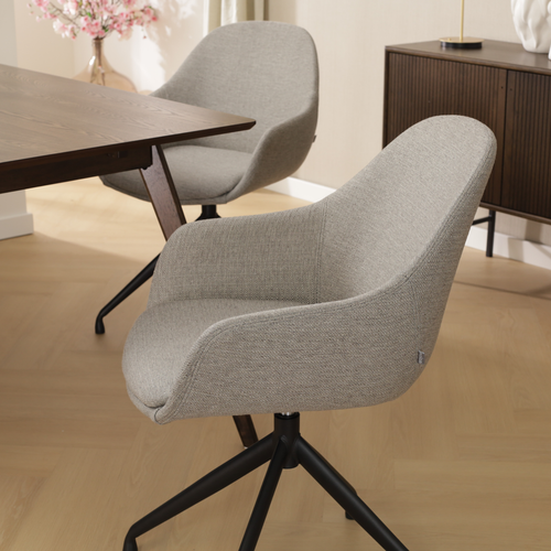 Nolon Nola-Mae Eetkamerstoel Warm Grijs - Draaibaar Zwart Onderstel - vtwonen shop