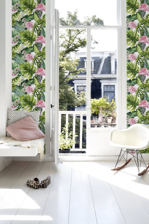 ESTAhome XXL behang tropische bladeren met flamingo's groen en roze - 50 x 900 cm - 158895 - vtwonen shop