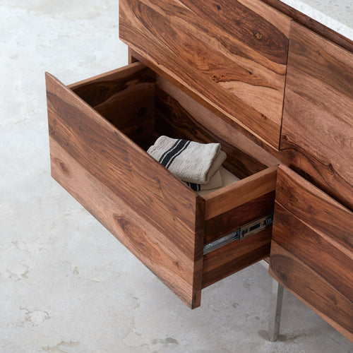 Tikamoon Badkamermeubel van massief palissander en moon premium terrazzo 120 - Wit - vtwonen shop