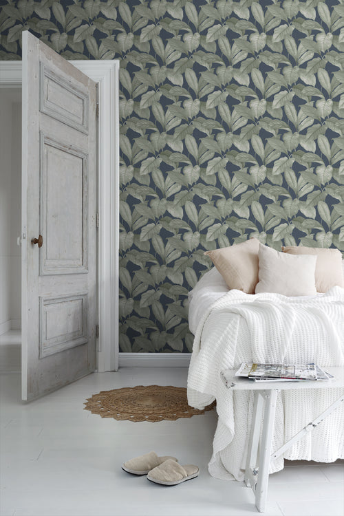 Borastapeter behang bladeren vergrijsd blauw - 53 cm x 10.05 m - 660529 - vtwonen shop