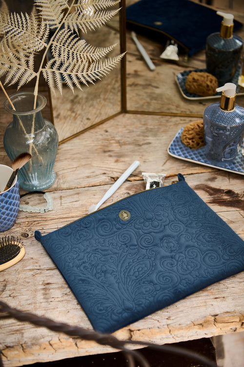 Pip Studio - Charly Make up tasje - Velvet Quiltey Days - Blauw - 22 x 30 x 1 cm