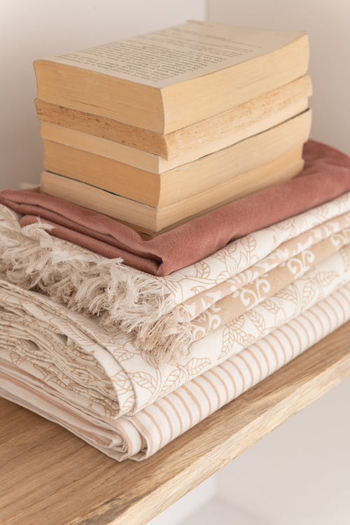 J-Line tafelkleed Indi - textiel - taupe - 2 stuks