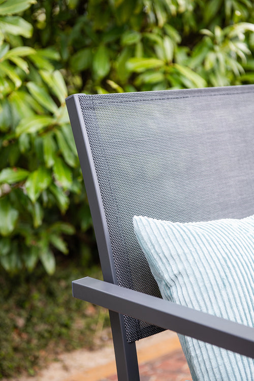 5-delige tuinset - Moon tuinstoelen - Douglas tuintafel - vtwonen shop