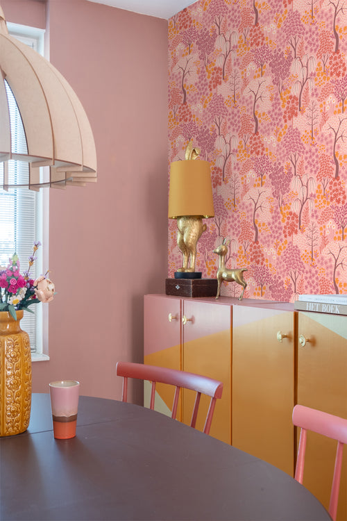 ESTAhome behang bomen en bloemen roze, paars en oranje - 50 x 900 cm - 131188 - vtwonen shop