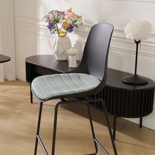 Nolon Nino-Liv Barkruk Zwart - Zacht Groen Kussen - Zwart Frame - 65cm - vtwonen shop