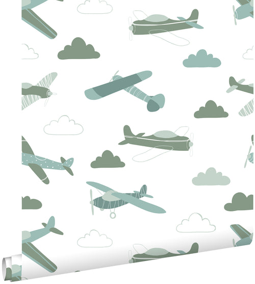 ESTAhome behang vliegtuigen vergrijsd groen en blauw - 50 x 900 cm - 139804 - vtwonen shop