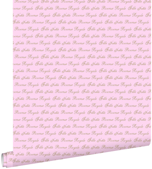 ESTAhome behang prinsessen woorden babyroze - 53 cm x 10,05 m - 114947 - vtwonen shop