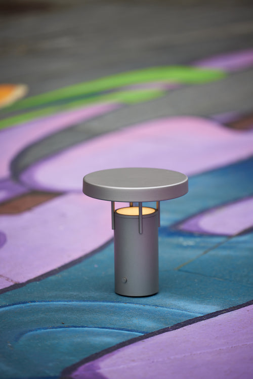 Hübsch draagbare lamp BringMe - ijzer/polycarbonaat - ø18xh20cm, led - vtwonen shop