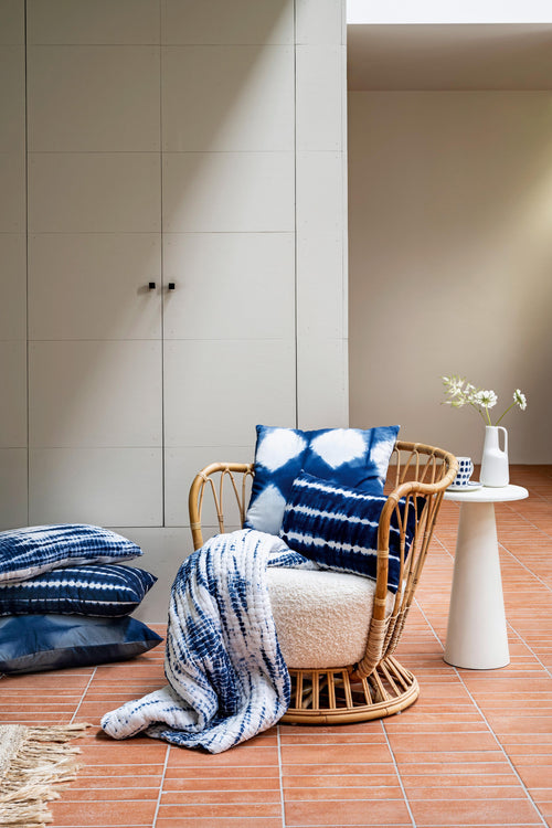 vtwonen - Tie-Dye Plaid - Katoen - 130x170cm - Blauw, Wit - vtwonen shop