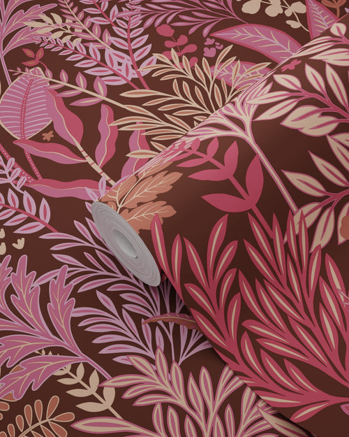 ESTAhome behang tropische bladeren en bloemen aubergine paars en roze - 50 x 900 cm - 131664 - vtwonen shop