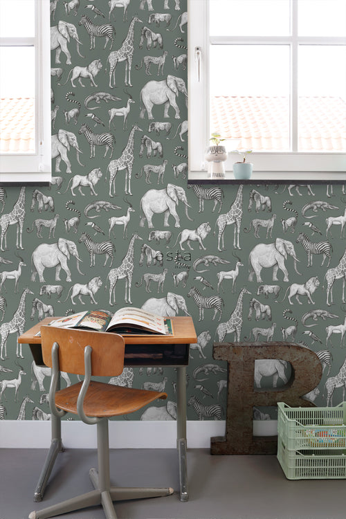 ESTAhome behang jungle dieren vergrijsd groen - 53 cm x 10.05 m - 139513