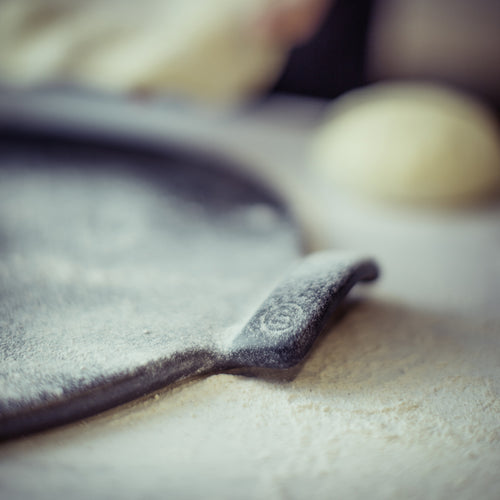 Emile Henry Pizzasteen glad E-box - Ø365mm - Fusain