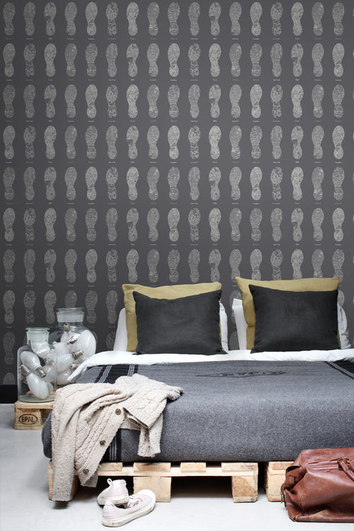 ESTAhome behang stadskaarten in vorm van schoenzolen donkergrijs - 53 cm x 10.05 m - 128820