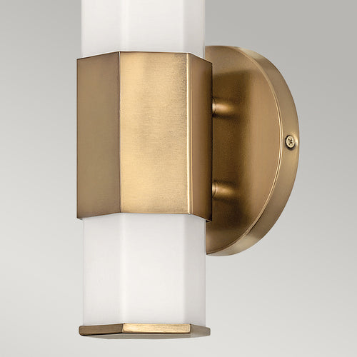 Elstead Hinkley Facet Geïntegreerde LED Badkamer Wandlamp Heritage Messing, 3000K, IP44
