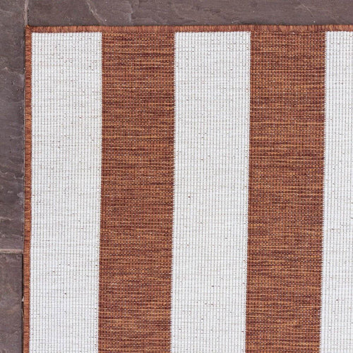 Eva Interior Buitenkleed Stripes roest/wit dubbelzijdig - 200 x 290 cm - vtwonen shop