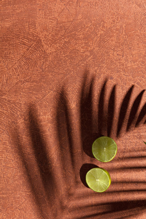 Masureel behang bladeren terracotta - 53 cm x 10.05 m - 630580 - vtwonen shop