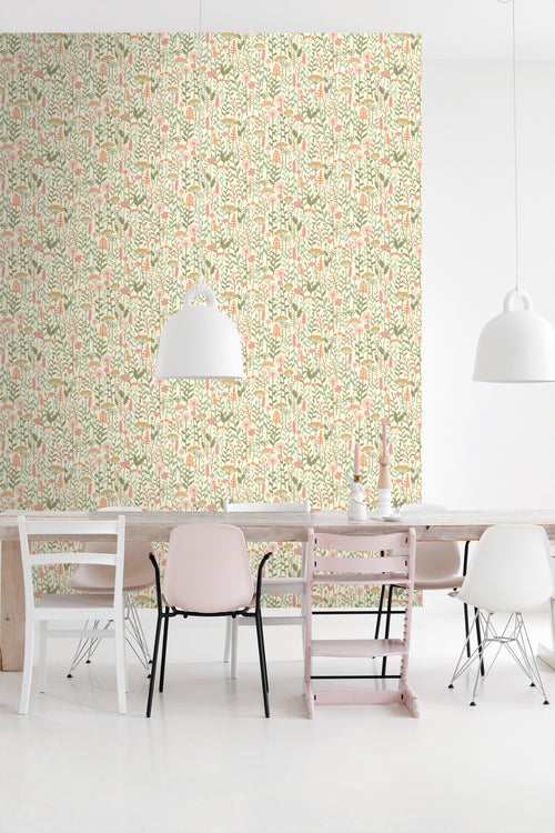 ESTAhome behang veldbloemen lichtgroen en roze - 50 x 900 cm - 131549 - vtwonen shop