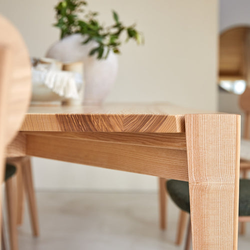 Tikamoon Tafel van massief Frans olijfessenhout voor 6/8 personen - Naturel