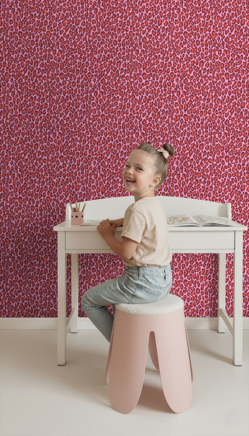 ESTAhome behang panterprint paars en rood - 50 x 900 cm - 132201