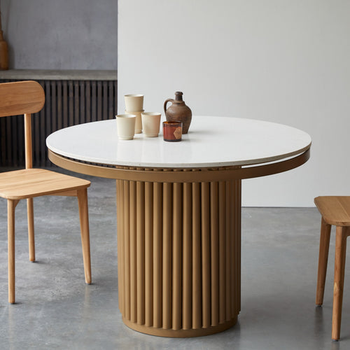 Tikamoon Ronde tafel van metaal en terrazzo voor 4/6 personen - Wit - vtwonen shop