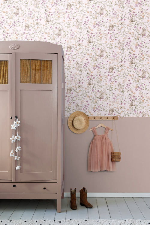 ESTAhome behang konijnen paars, groen en bruin - 50 x 900 cm - 131702