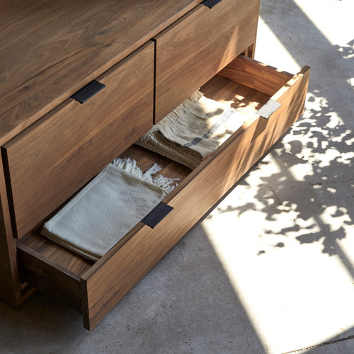 Tikamoon Massief notenhouten tv-meubel 120 cm - Donkerbruin - vtwonen shop