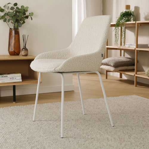 Nolon Nora-Isa Eetkamerstoel Bouclé Beige - Stof - Wit Onderstel - vtwonen shop