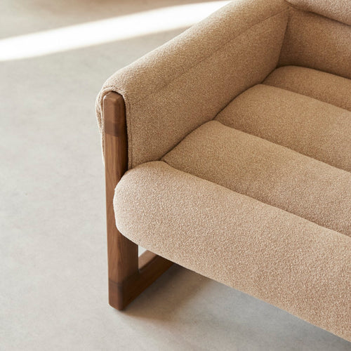 Tikamoon Fauteuil in massief eikenhout en beige stof - Beige