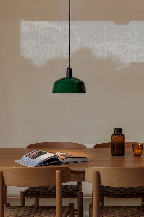 Faro Tatawin Middelgrote koepelvormige plafondlamp zwart, glanzend groen 1x E27