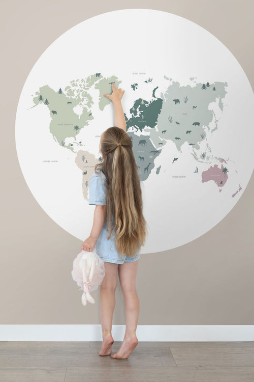 ESTAhome zelfklevende behangcirkel wereldkaart voor kinderen mintgroen, grijs en roze - Ø 140 cm - 159010