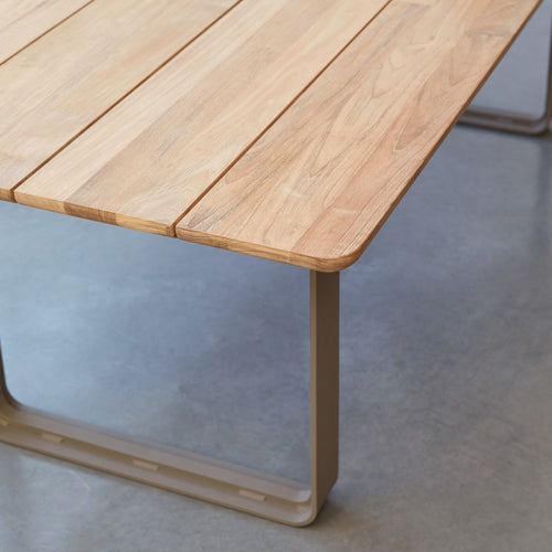 Tikamoon Tuintafel van gerecycled massief teakhout en aluminium voor 6/8 personen - Naturel