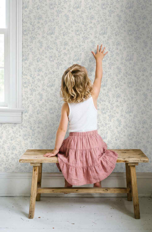 ESTAhome behang elegante bloemen lichtblauw - 50 x 900 cm - 132103