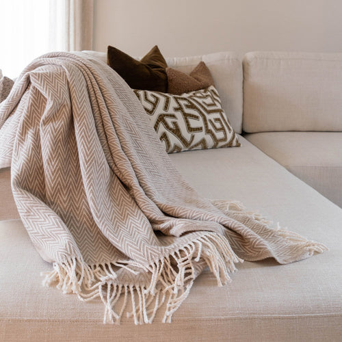 Atmooz plaid Solance - zand - 150 x 200 cm