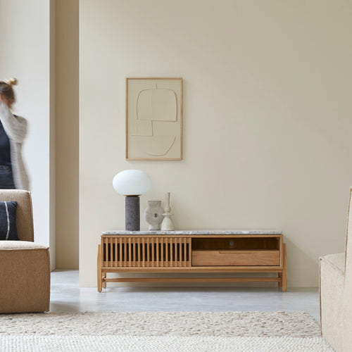 Tikamoon Tv-meubel van massief teakhout en premium terrazzo 140 cm - Naturel - vtwonen shop
