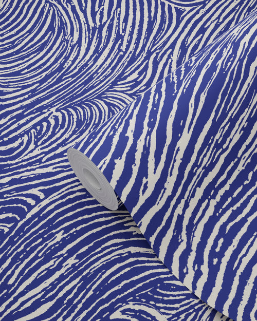 ESTAhome behang 3d golvende lijnen donkerblauw - 50 x 900 cm - 131581 - vtwonen shop